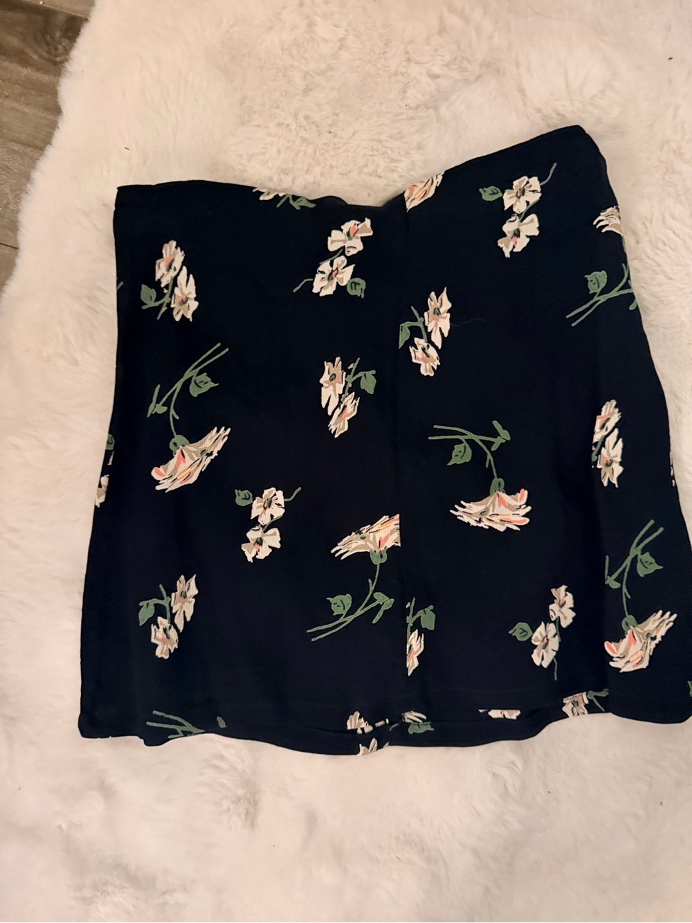 Reformation Black with White Floral Detail- Mini Skirt - Small- Like New 🌼